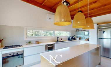 Casa en venta en Costa Esmeralda, barrio residencial