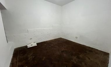 Hipólito Yrigoyen al 3900. PH en Lanús Oeste