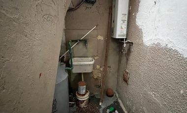 Hipólito Yrigoyen al 3900. PH en Lanús Oeste