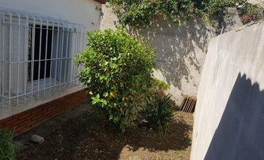 Casa en alquiler - 1 Dormitorio 1 Baño - 300Mts2 - Temperley