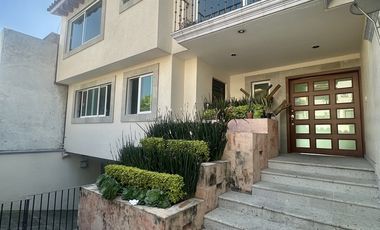 Venta Interlomas excelente Casa en privada con Jardín