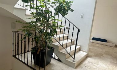 Venta Interlomas excelente Casa en privada con Jardín