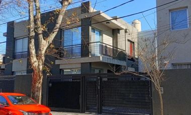 Dúplex en venta - 2 Dormitorios 2 Baños - San Fernando