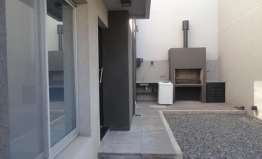 Dúplex en venta - 2 Dormitorios 2 Baños - San Fernando
