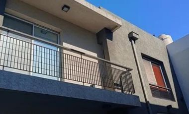 Dúplex en venta - 2 Dormitorios 2 Baños - San Fernando