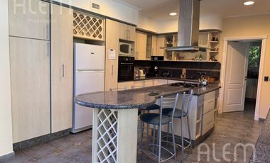 Casa de 4 dormitorios en venta en Canning