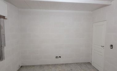 Casa de 2 dormitorios con garage y fondo libre. R. de Escalada