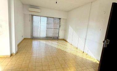 Departamento por escalera 2 amb con terraza y balcon apto credito SIN EXPENSAS