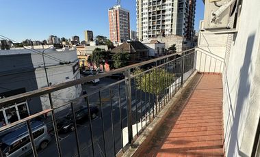 Departamento por escalera 2 amb con terraza y balcon apto credito SIN EXPENSAS