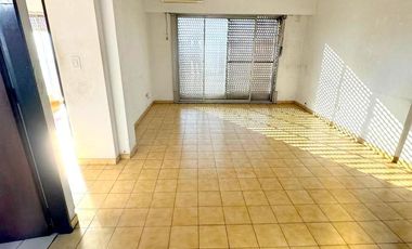 Departamento por escalera 2 amb con terraza y balcon apto credito SIN EXPENSAS