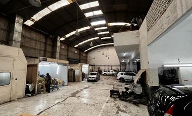 Desarrollado s/cinco lotes unificados con sup. de 860 m2 de forma rectangular, en Gerli