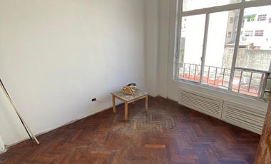 Centro-Montevideo esq.Perón-2amb fte-A nuevo-Categoría- 45m2