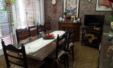 EDIFICIO COMERCIAL CON VIVIENDA, LOCAL Y SALON