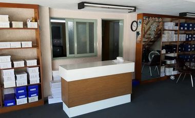 EDIFICIO COMERCIAL CON VIVIENDA, LOCAL Y SALON