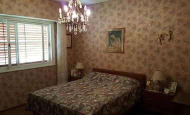 EDIFICIO COMERCIAL CON VIVIENDA, LOCAL Y SALON