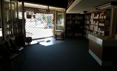 EDIFICIO COMERCIAL CON VIVIENDA, LOCAL Y SALON