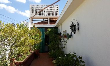 EDIFICIO COMERCIAL CON VIVIENDA, LOCAL Y SALON