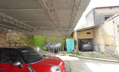 Galpón y oficina de trabajo en Turdera - 686 m2, lote en 