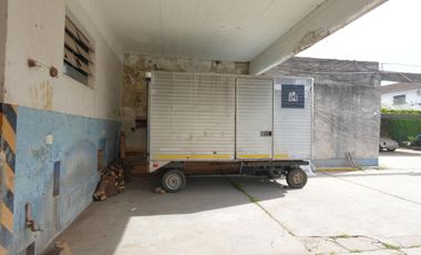 Galpón y oficina de trabajo en Turdera - 686 m2, lote en 