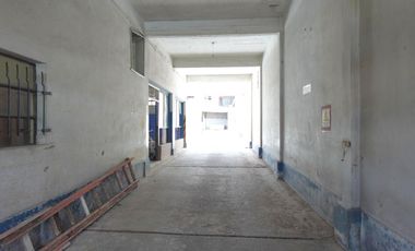 Galpón y oficina de trabajo en Turdera - 686 m2, lote en 