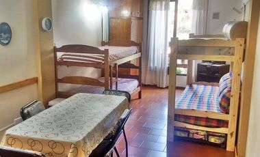 Amplio mono ambiente - Todos los servicios !!!