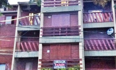 Amplio mono ambiente - Todos los servicios !!!