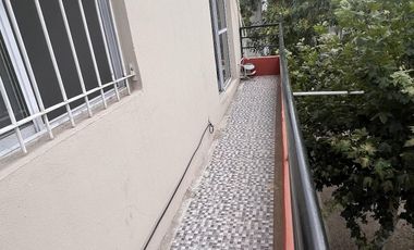 Locales y deptos en Block CON RENTA