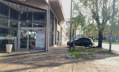 Locales y deptos en Block CON RENTA