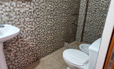 Locales y deptos en Block CON RENTA