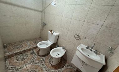 Locales y deptos en Block CON RENTA