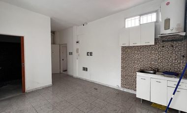 Locales y deptos en Block CON RENTA