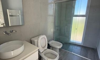 Casa 4 ambientes con pileta en venta y alquiler - Hudson Park