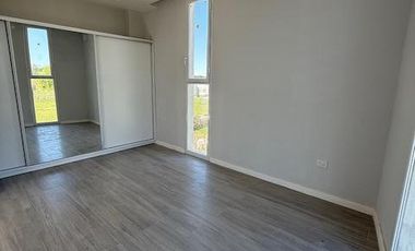 Casa 4 ambientes con pileta en venta y alquiler - Hudson Park