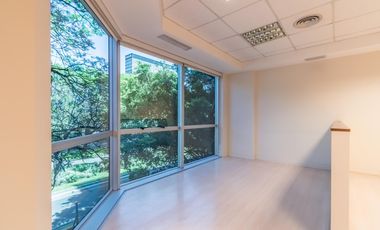 Oficina en edificio corporativo alquiler Centro / Retiro Impecable lista para entrar