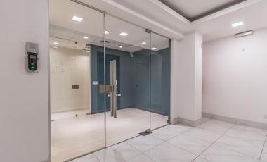 Oficina en edificio corporativo alquiler Centro / Retiro Impecable lista para entrar