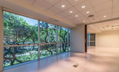 Oficina en edificio corporativo alquiler Centro / Retiro Impecable lista para entrar