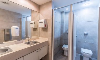 Oficina en edificio corporativo alquiler Centro / Retiro Impecable lista para entrar