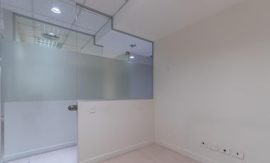 Oficina en edificio corporativo alquiler Centro / Retiro Impecable lista para entrar