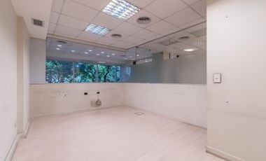 Oficina en edificio corporativo alquiler Centro / Retiro Impecable lista para entrar
