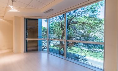 Oficina en edificio corporativo alquiler Centro / Retiro Impecable lista para entrar