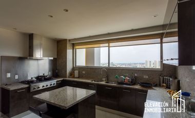 Departamento en Venta con vista al club de Golf, con  Terraza Bosque Real