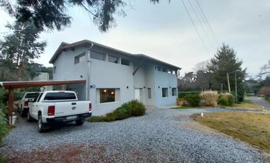 Casa en venta - 4 Dormitorios 2 Baños - Sierra de Los Padres