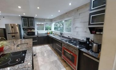 Casa en venta - 4 Dormitorios 2 Baños - Sierra de Los Padres