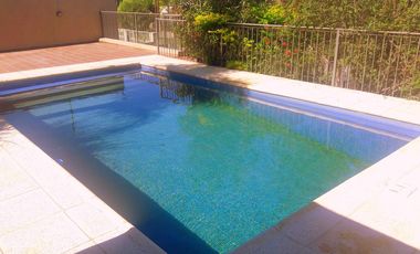 ARGUELLO-GRAN CASA-4 Dorm-1 suite/vestidor-4 baños-Cava-Doble cochera-Pileta- 3 terrazas