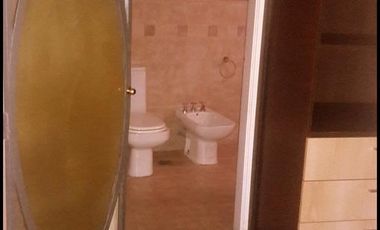 ARGUELLO-GRAN CASA-4 Dorm-1 suite/vestidor-4 baños-Cava-Doble cochera-Pileta- 3 terrazas