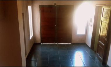 ARGUELLO-GRAN CASA-4 Dorm-1 suite/vestidor-4 baños-Cava-Doble cochera-Pileta- 3 terrazas