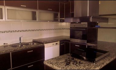 ARGUELLO-GRAN CASA-4 Dorm-1 suite/vestidor-4 baños-Cava-Doble cochera-Pileta- 3 terrazas