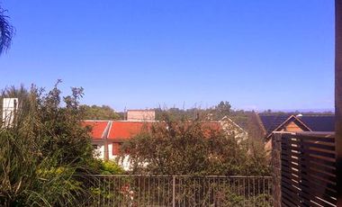 ARGUELLO-GRAN CASA-4 Dorm-1 suite/vestidor-4 baños-Cava-Doble cochera-Pileta- 3 terrazas