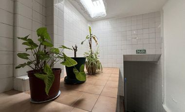 depósito y oficinas en dos plantas - APTO CREDITO-Avellaneda