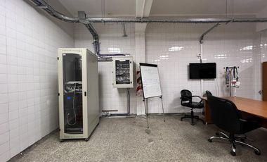 depósito y oficinas en dos plantas - APTO CREDITO-Avellaneda